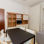 Porta Romana Apartment