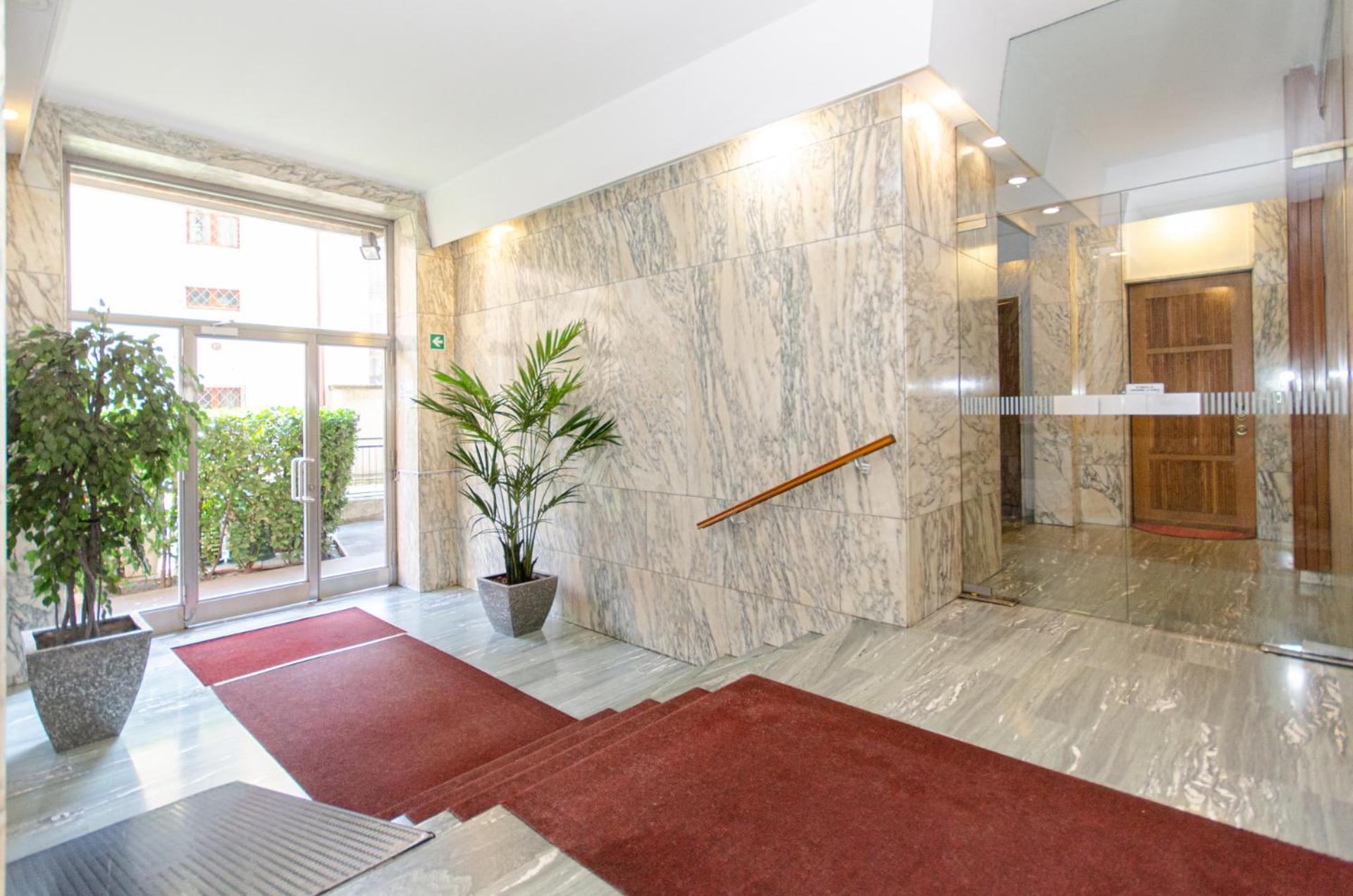 Porta Romana Apartamento *